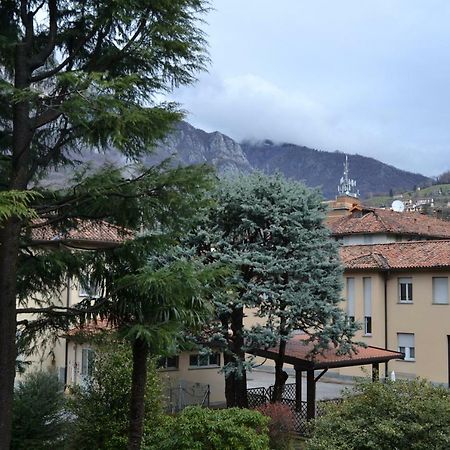 Вилла Casa Del Cedro - Cedar House Лекко Экстерьер фото