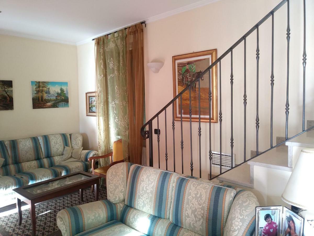 Вилла Casa Del Cedro - Cedar House Лекко Экстерьер фото