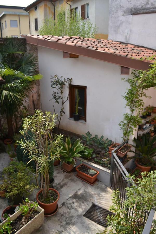 Вилла Casa Del Cedro - Cedar House Лекко Экстерьер фото